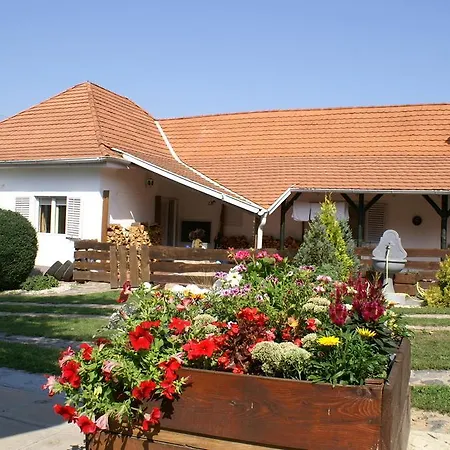 Bed & Breakfast Kalandor